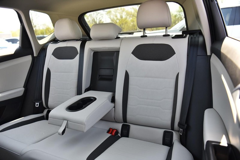 Volkswagen Taos Vehicle Image 23