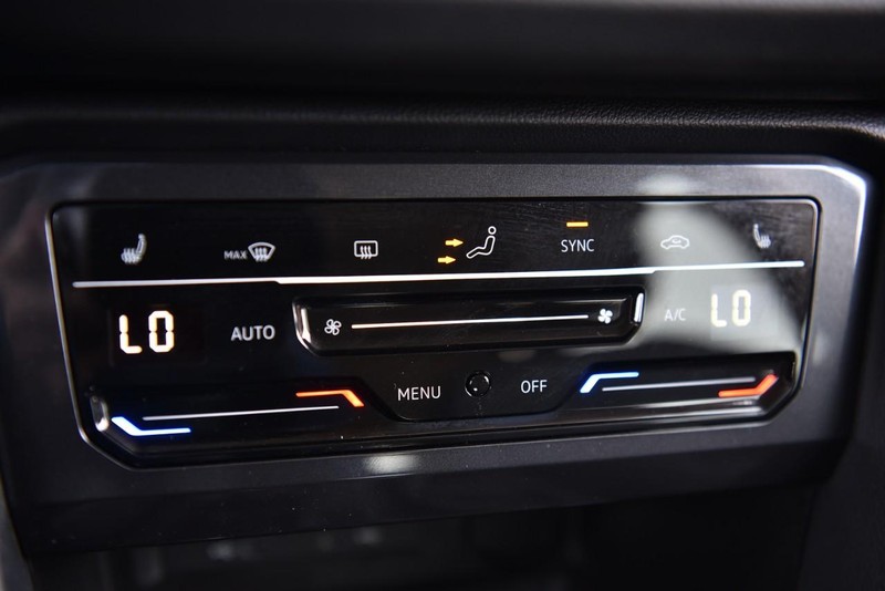Volkswagen Tiguan Vehicle Image 13