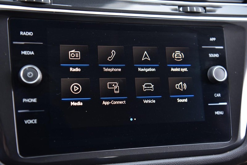 Volkswagen Tiguan Vehicle Image 18