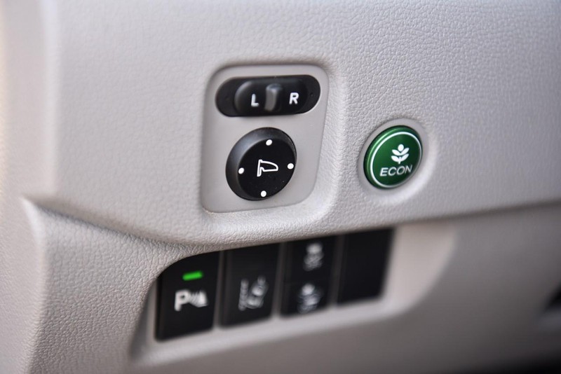 Honda Pilot Vehicle Image 12