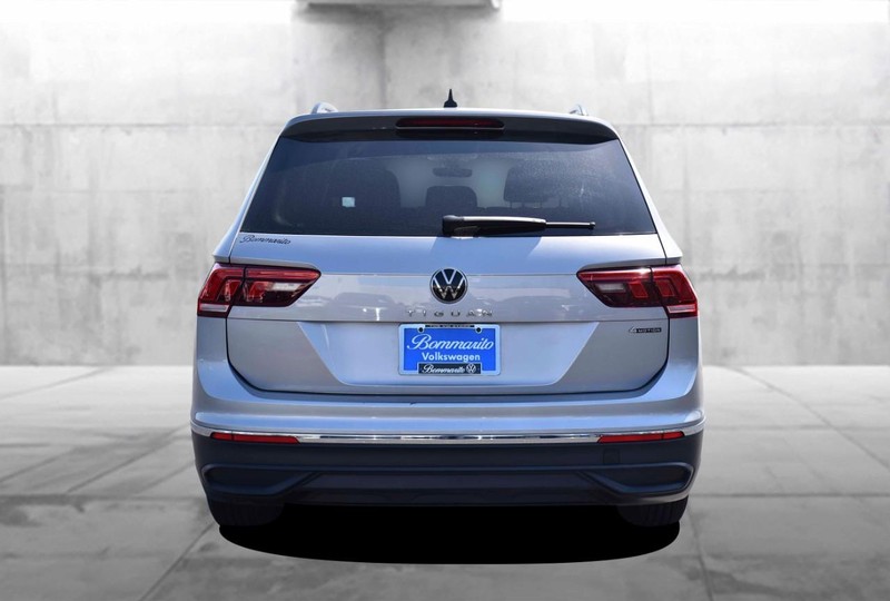 Volkswagen Tiguan Vehicle Image 06