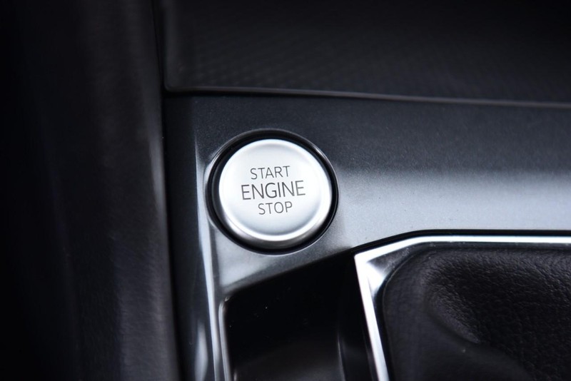 Volkswagen Tiguan Vehicle Image 15
