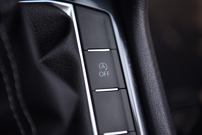 Volkswagen Tiguan Vehicle Image 17