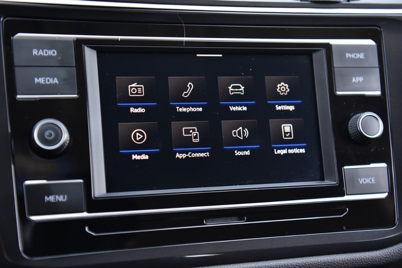 Volkswagen Tiguan Vehicle Image 18