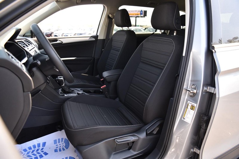 Volkswagen Tiguan Vehicle Image 20
