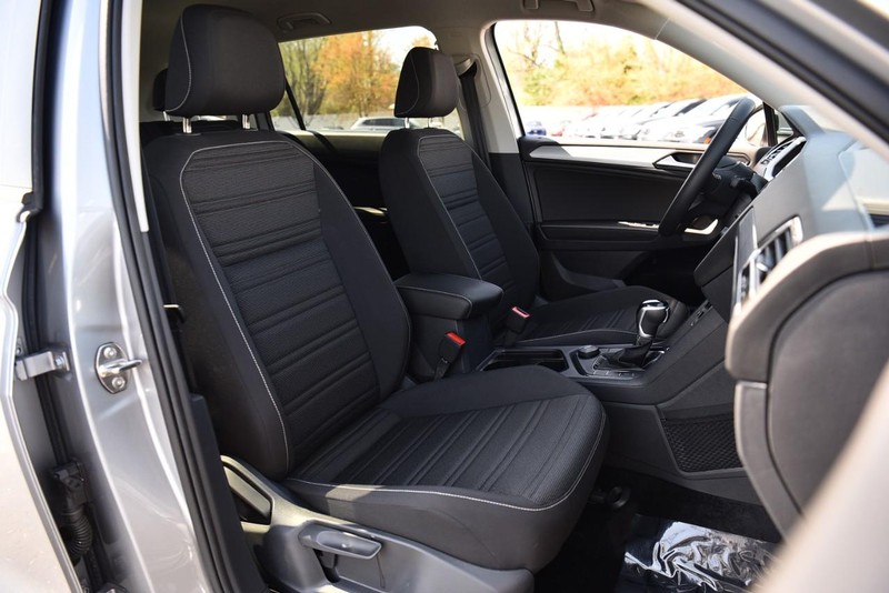 Volkswagen Tiguan Vehicle Image 21