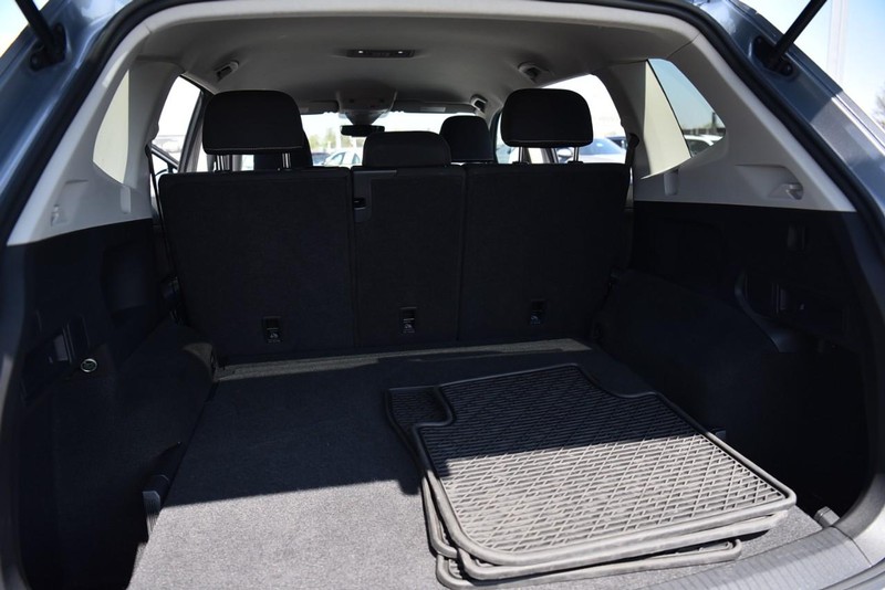 Volkswagen Tiguan Vehicle Image 24