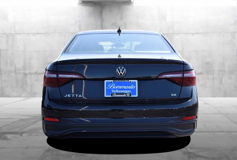 Volkswagen Jetta Vehicle Image 06
