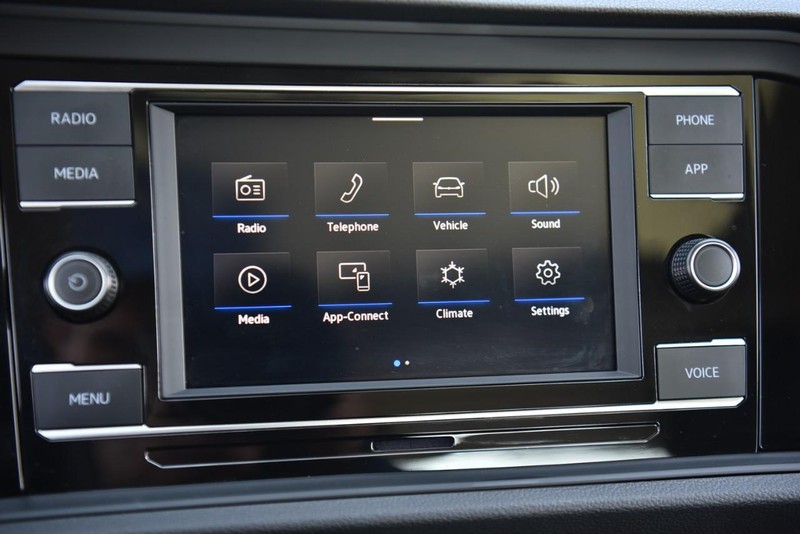 Volkswagen Jetta Vehicle Image 18