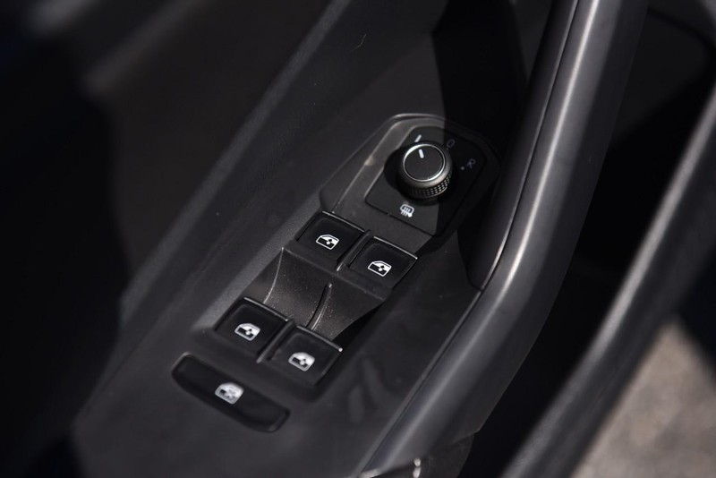 Volkswagen Jetta Vehicle Image 08