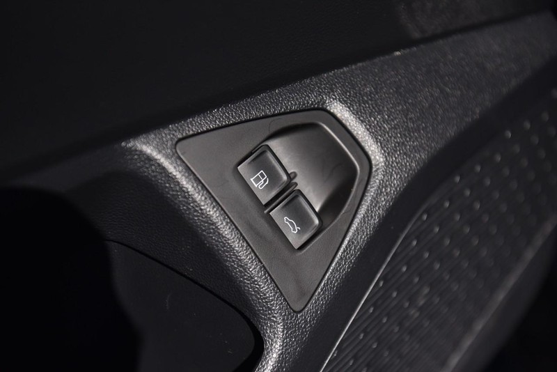 Volkswagen Jetta Vehicle Image 09