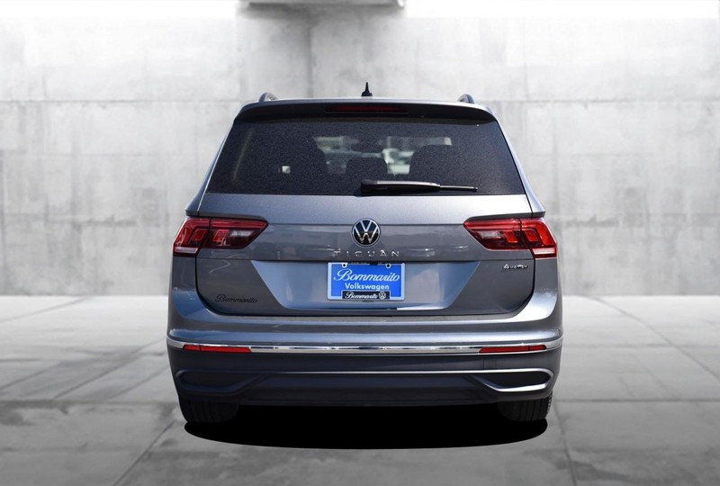 Volkswagen Tiguan Vehicle Image 06