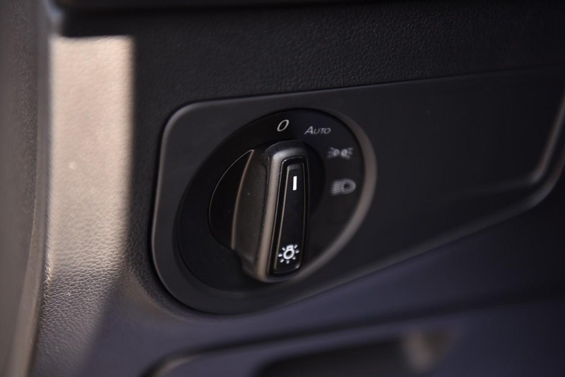 Volkswagen Tiguan Vehicle Image 10