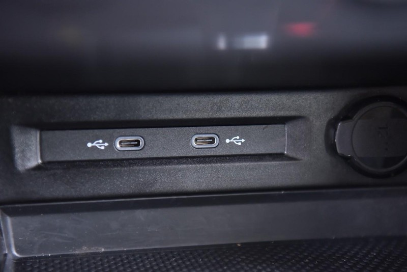 Volkswagen Tiguan Vehicle Image 14