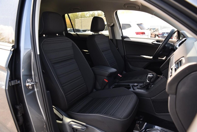 Volkswagen Tiguan Vehicle Image 21