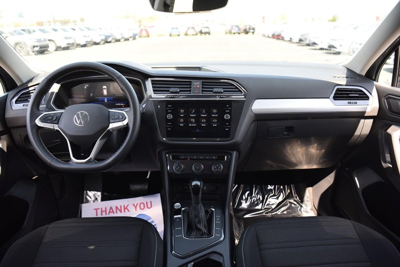 Volkswagen Tiguan Vehicle Image 07