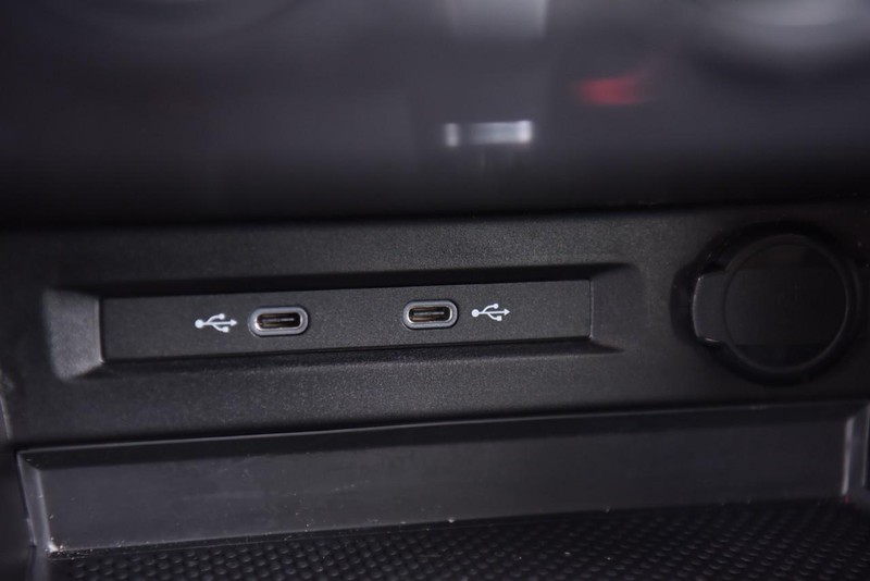 Volkswagen Tiguan Vehicle Image 14