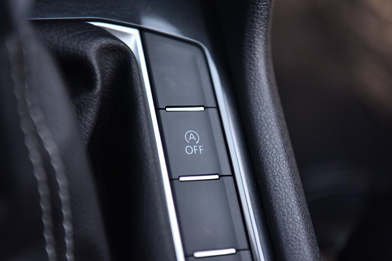 Volkswagen Tiguan Vehicle Image 16