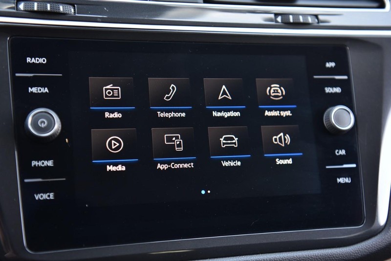 Volkswagen Tiguan Vehicle Image 17