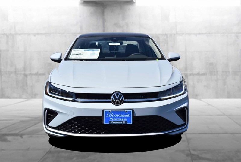 Volkswagen Jetta Vehicle Image 04