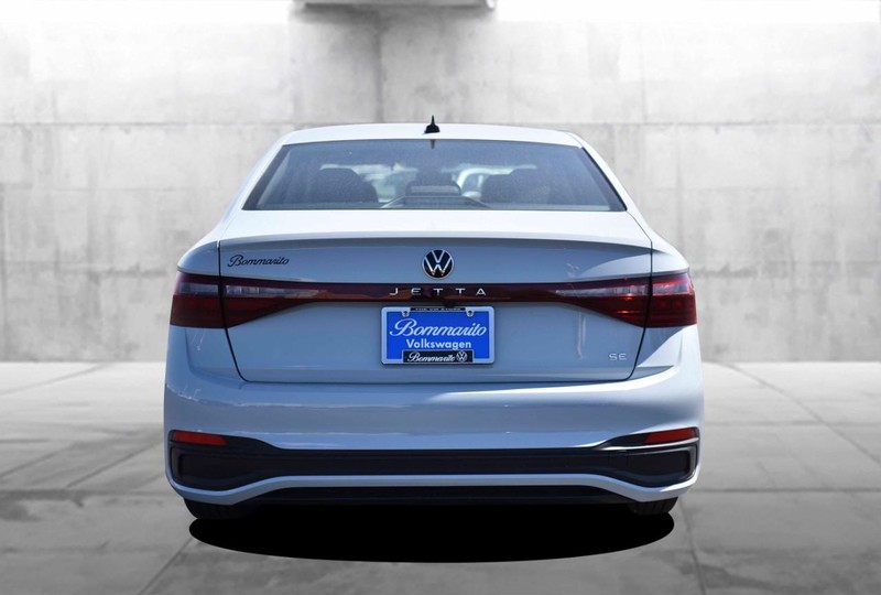 Volkswagen Jetta Vehicle Image 06
