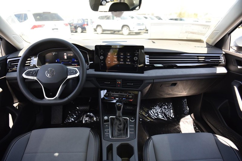 Volkswagen Jetta Vehicle Image 07