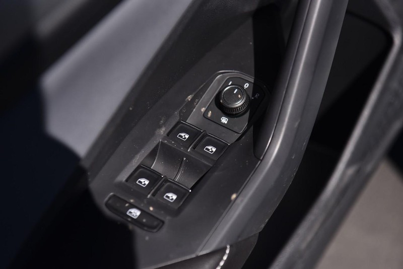 Volkswagen Jetta Vehicle Image 08