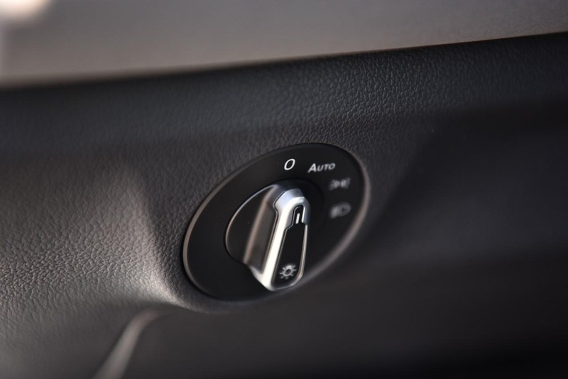 Volkswagen Jetta Vehicle Image 11
