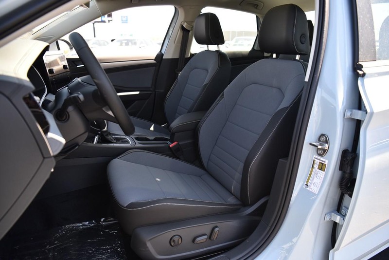 Volkswagen Jetta Vehicle Image 20
