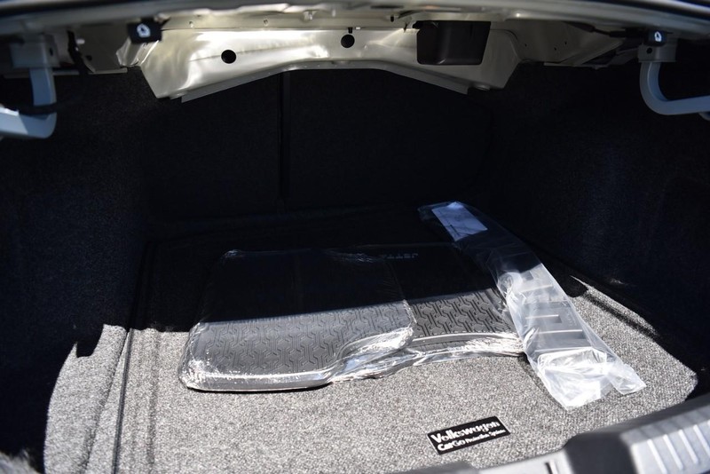 Volkswagen Jetta Vehicle Image 24