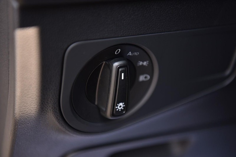 Volkswagen Tiguan Vehicle Image 10