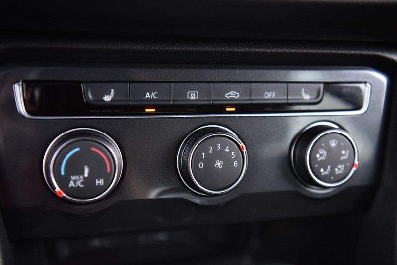 Volkswagen Tiguan Vehicle Image 14