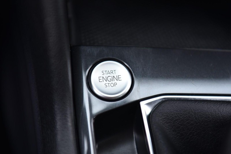 Volkswagen Tiguan Vehicle Image 16