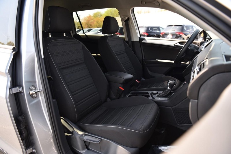 Volkswagen Tiguan Vehicle Image 21