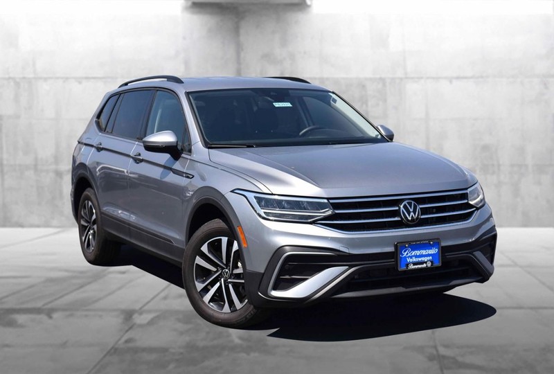 Volkswagen Tiguan Vehicle Image 02