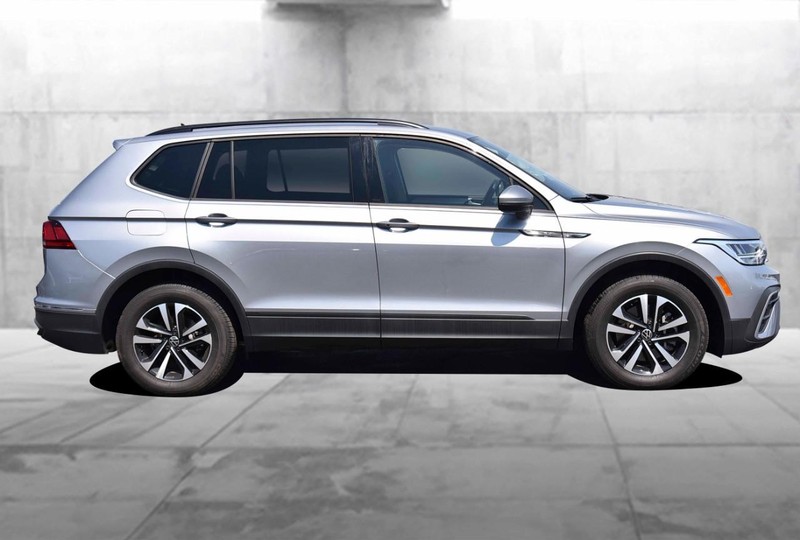 Volkswagen Tiguan Vehicle Image 05