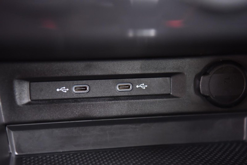 Volkswagen Tiguan Vehicle Image 15
