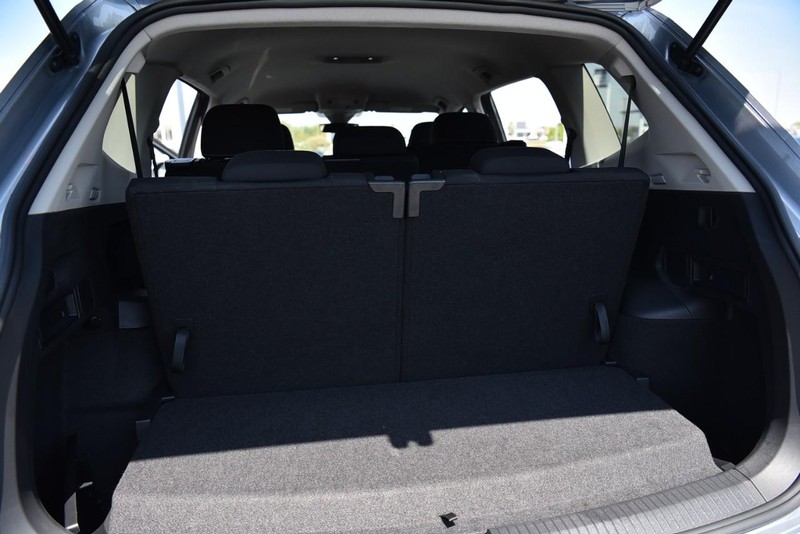 Volkswagen Tiguan Vehicle Image 24