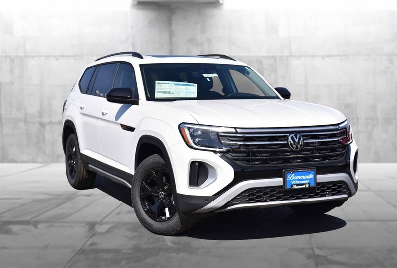 Volkswagen Atlas Vehicle Image 02