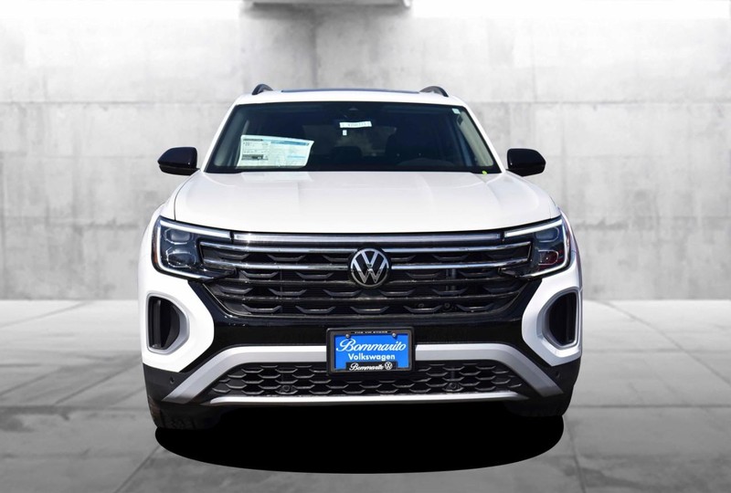 Volkswagen Atlas Vehicle Image 04