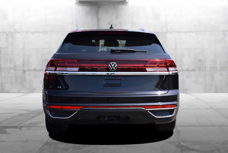 Volkswagen Atlas Cross Sport Vehicle Image 06