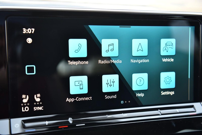 Volkswagen Atlas Cross Sport Vehicle Image 13