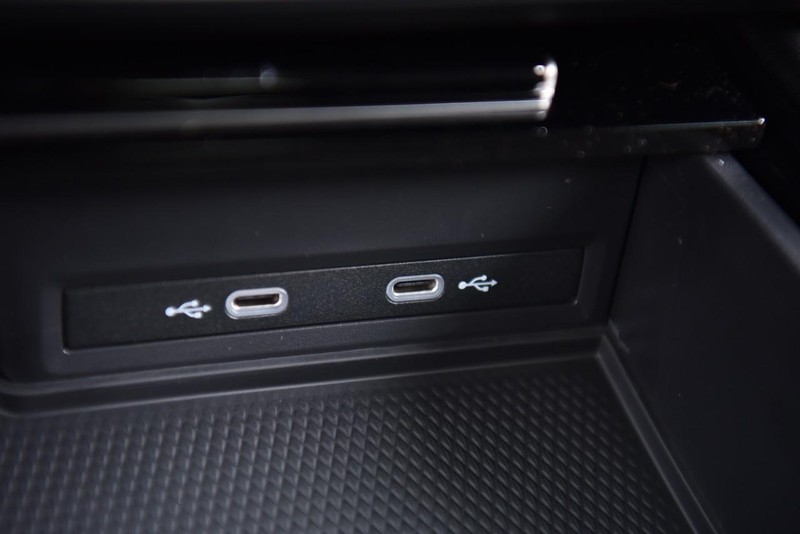 Volkswagen Atlas Cross Sport Vehicle Image 15