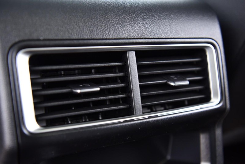 Volkswagen Atlas Cross Sport Vehicle Image 22