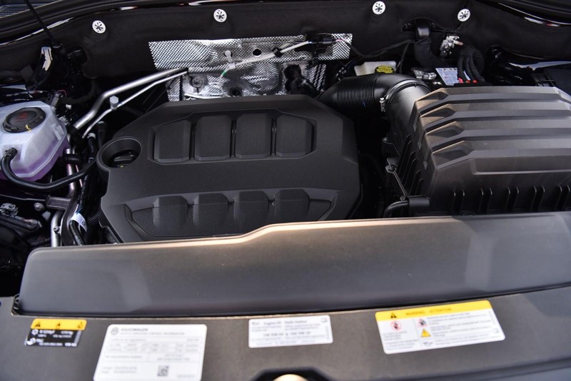 Volkswagen Atlas Cross Sport Vehicle Image 26