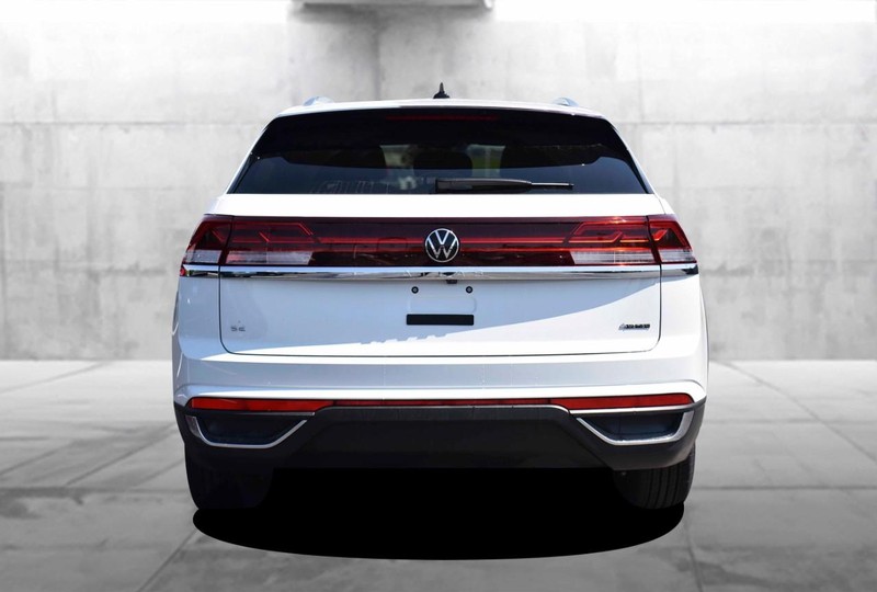 Volkswagen Atlas Cross Sport Vehicle Image 06