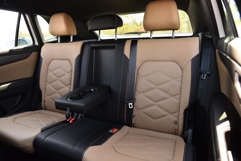Volkswagen Atlas Cross Sport Vehicle Image 20