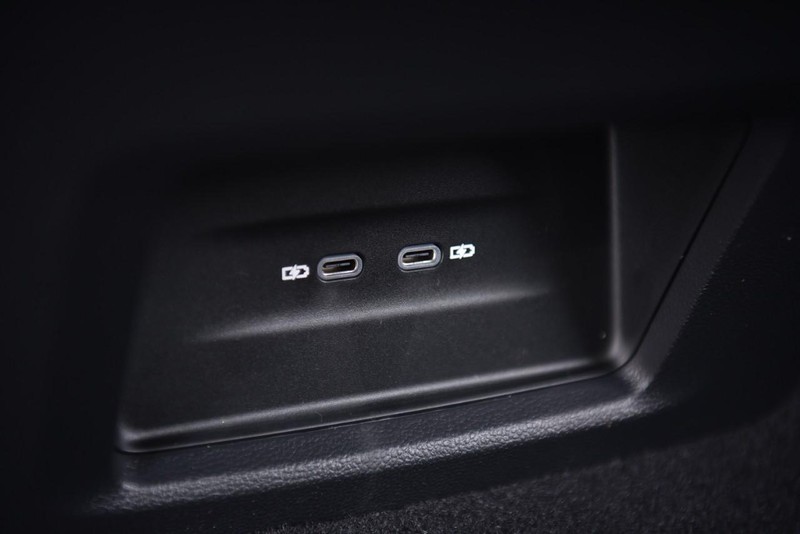 Volkswagen Atlas Cross Sport Vehicle Image 22