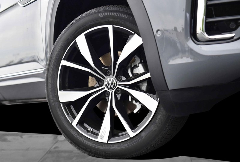 Volkswagen Atlas Vehicle Image 03