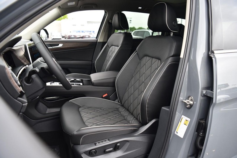 Volkswagen Atlas Vehicle Image 19